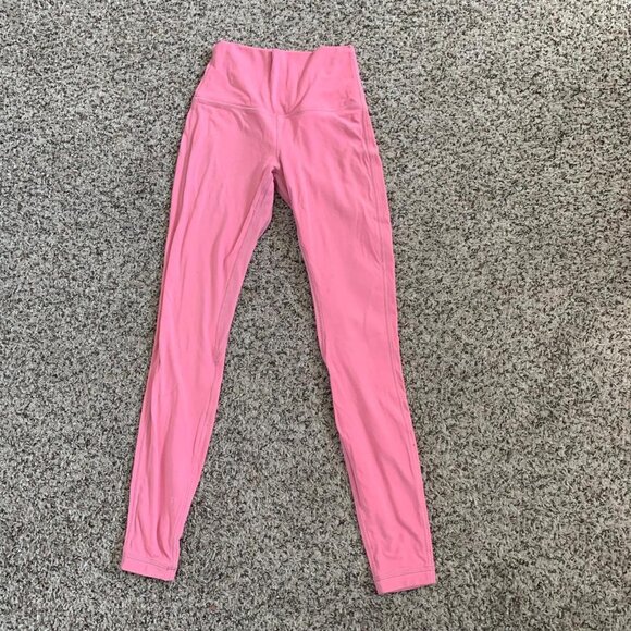 Lululemon high-waisted leggings #activewear - Picture 1 of 7
